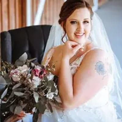 Blush & brush beauty bar