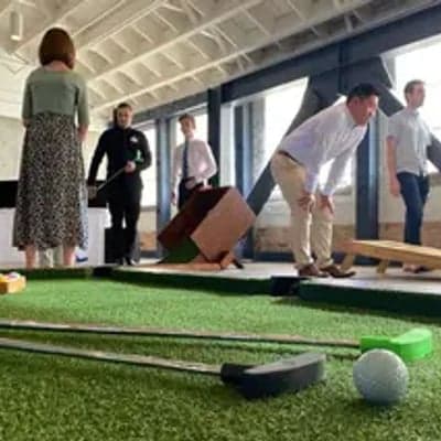Putts Mobile Mini Golf